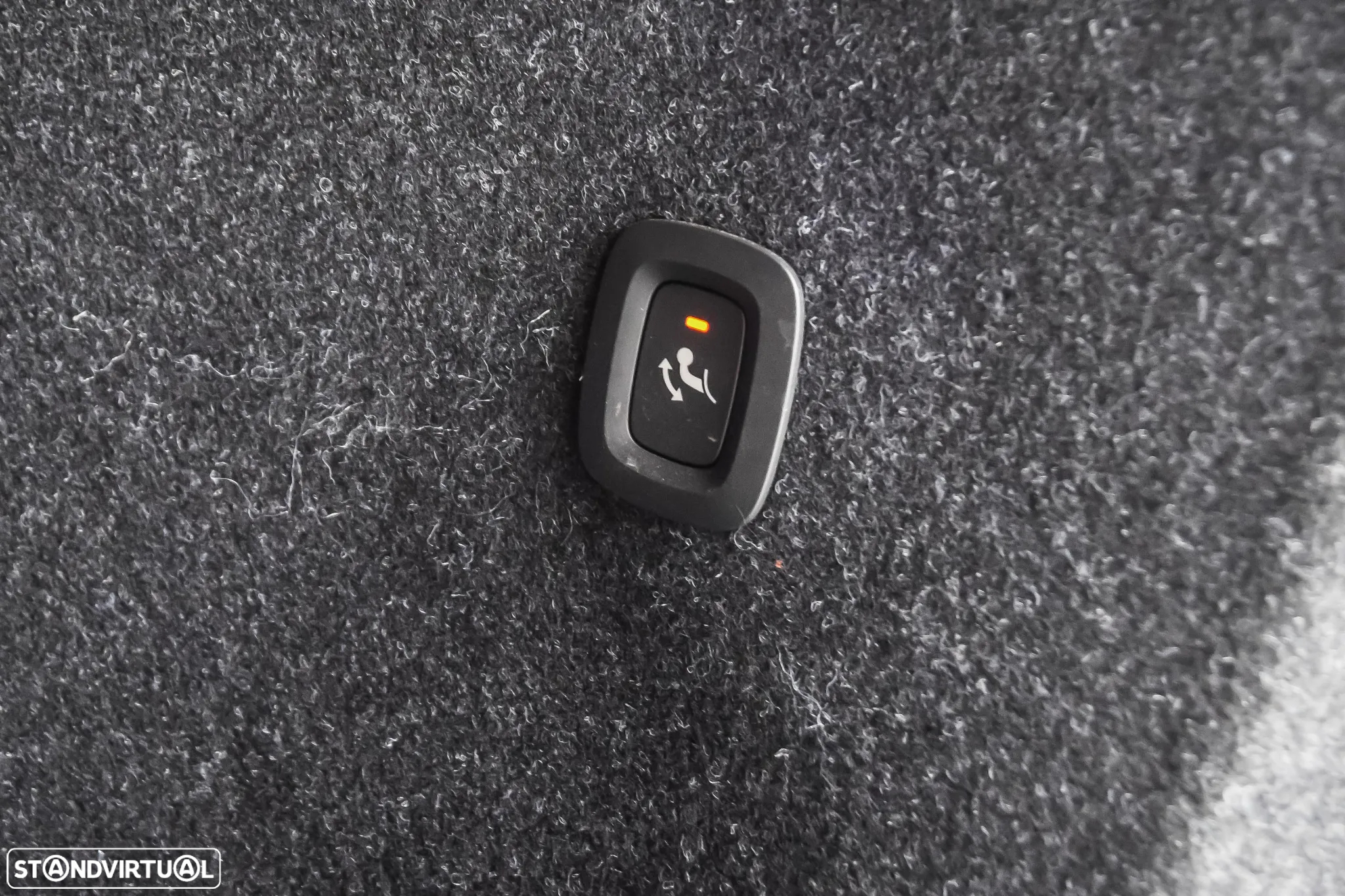 Volvo C40 Recharge Extended Range Plus - 13