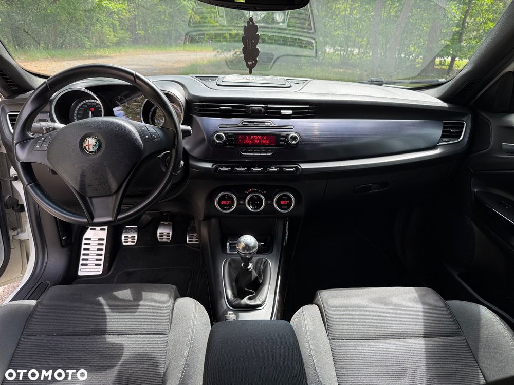 Alfa Romeo Giulietta 1.6 JTDM 16V - 8