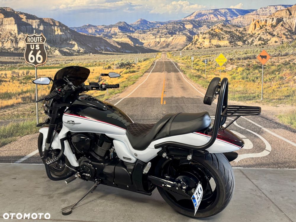 Suzuki Intruder - 7