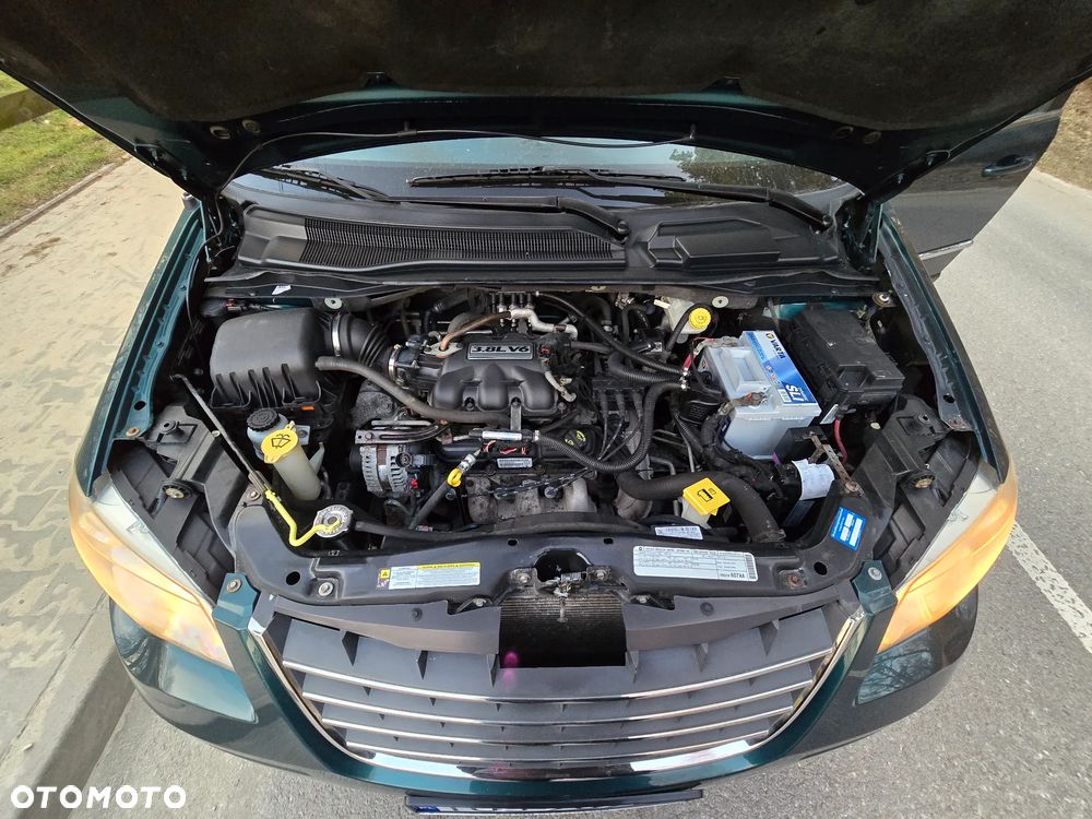 Chrysler Grand Voyager - 26