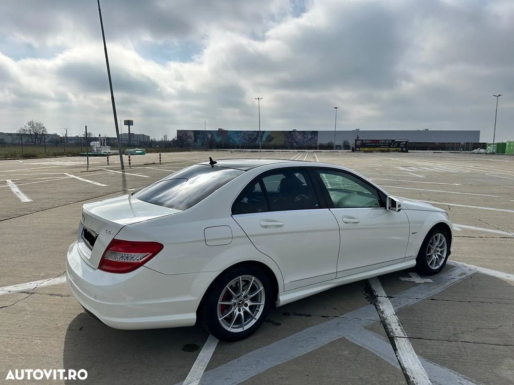 MERCEDES-BENZ C-Class 2010 — imagine 4