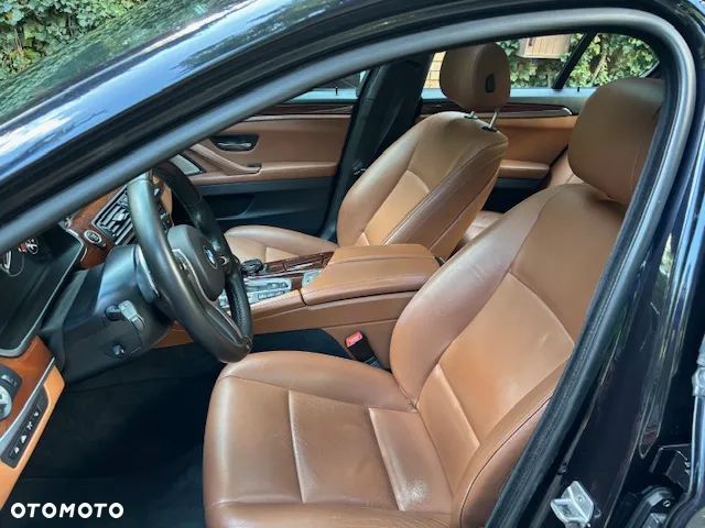 BMW Seria 5 535d xDrive - 9