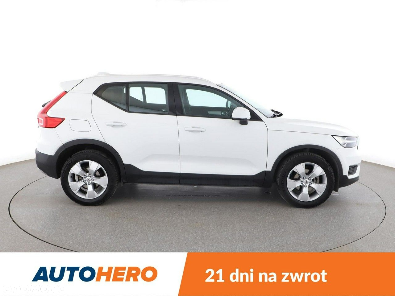 Volvo XC 40 T3 Momentum Pro - 9