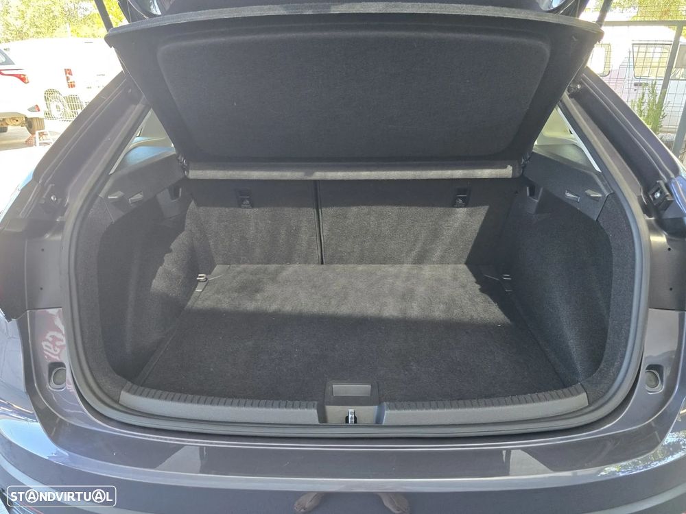 VW Taigo 1.0 TSI Urban DSG - 23