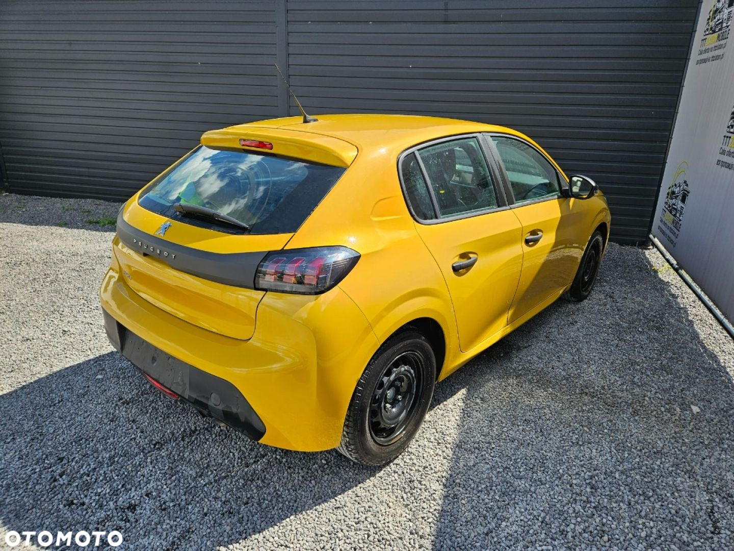 Peugeot 208 - 14