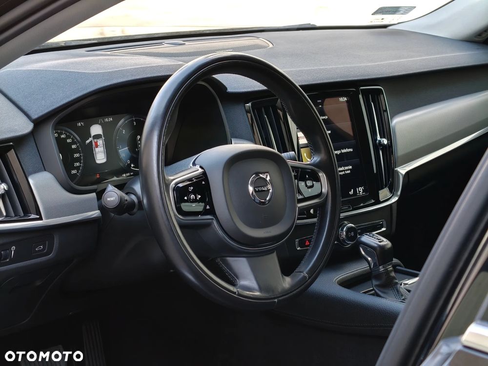 Volvo S90 D4 Momentum Pro - 14