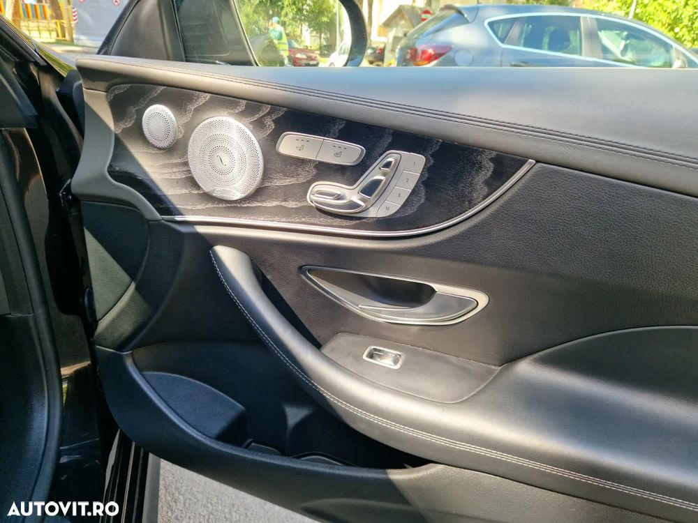 Mercedes-Benz E 220 d Coupe 9G-TRONIC AMG Line - 34