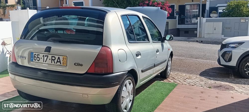 Renault Clio 1.2 RN - 21
