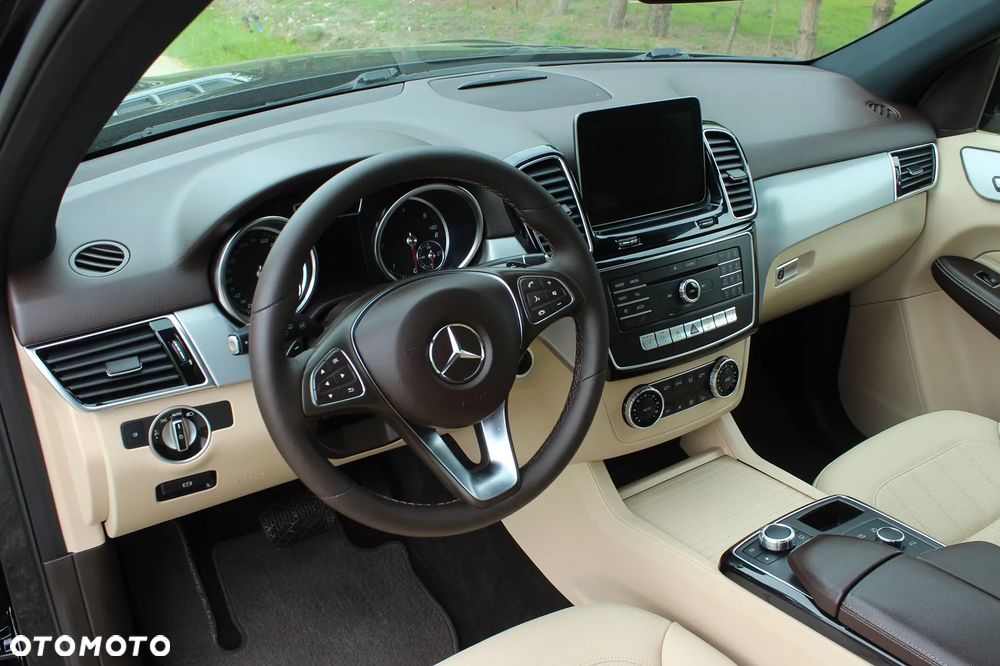 Mercedes-Benz GLE 250 d 4-Matic - 25