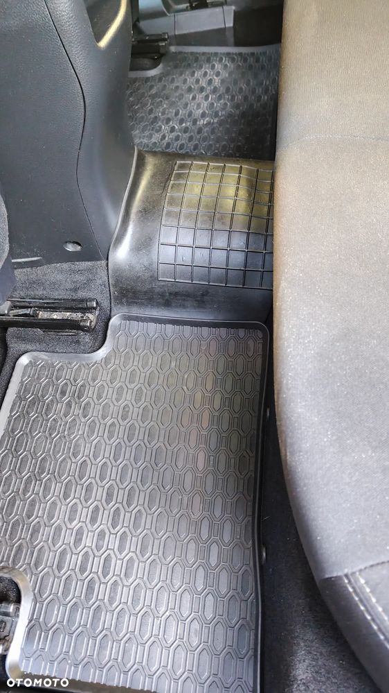 Nissan Qashqai 1.7 dCi ALL-MODE 4x4i N-CONNECTA - 24