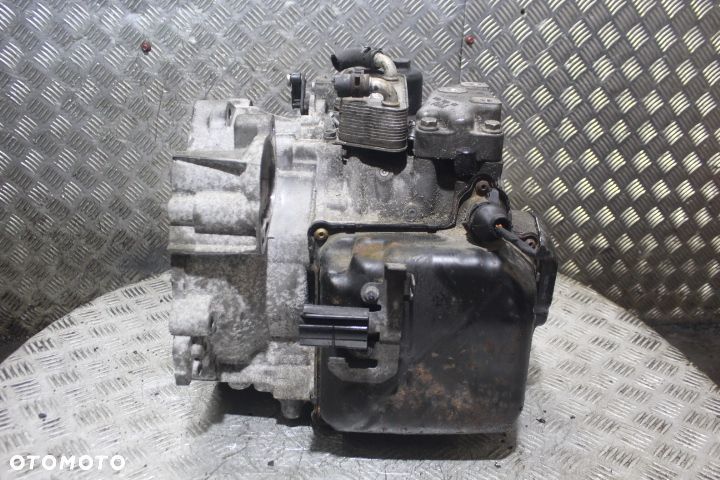 SKRZYNIA BIEGÓW AUTOMAT TOURAN II 2.0TDI SGG - 4