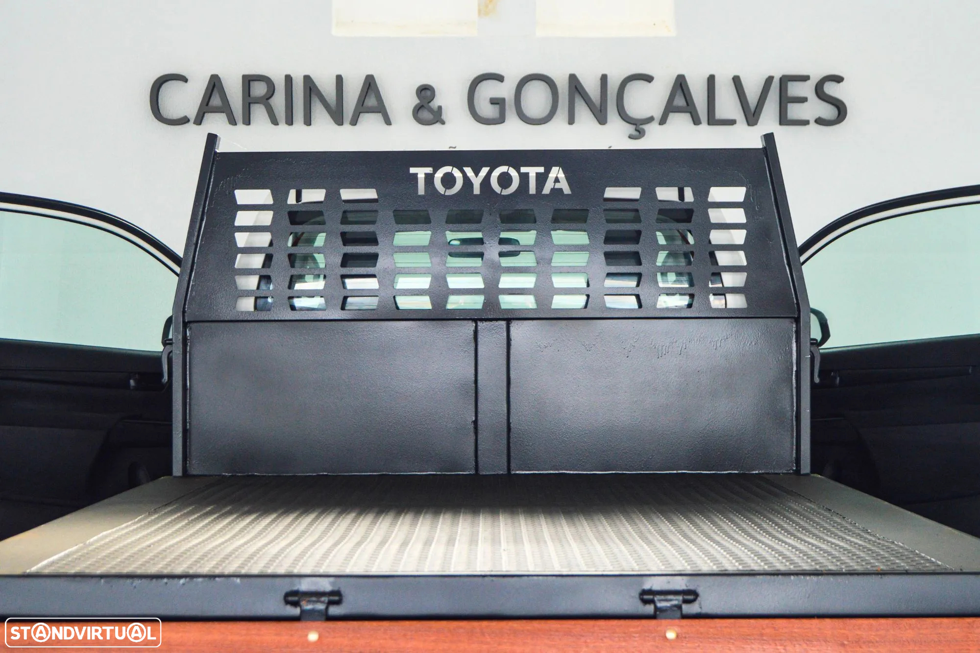 Toyota Hilux 2.4 D-4D 4X4 Cabine Simples 2L - 10