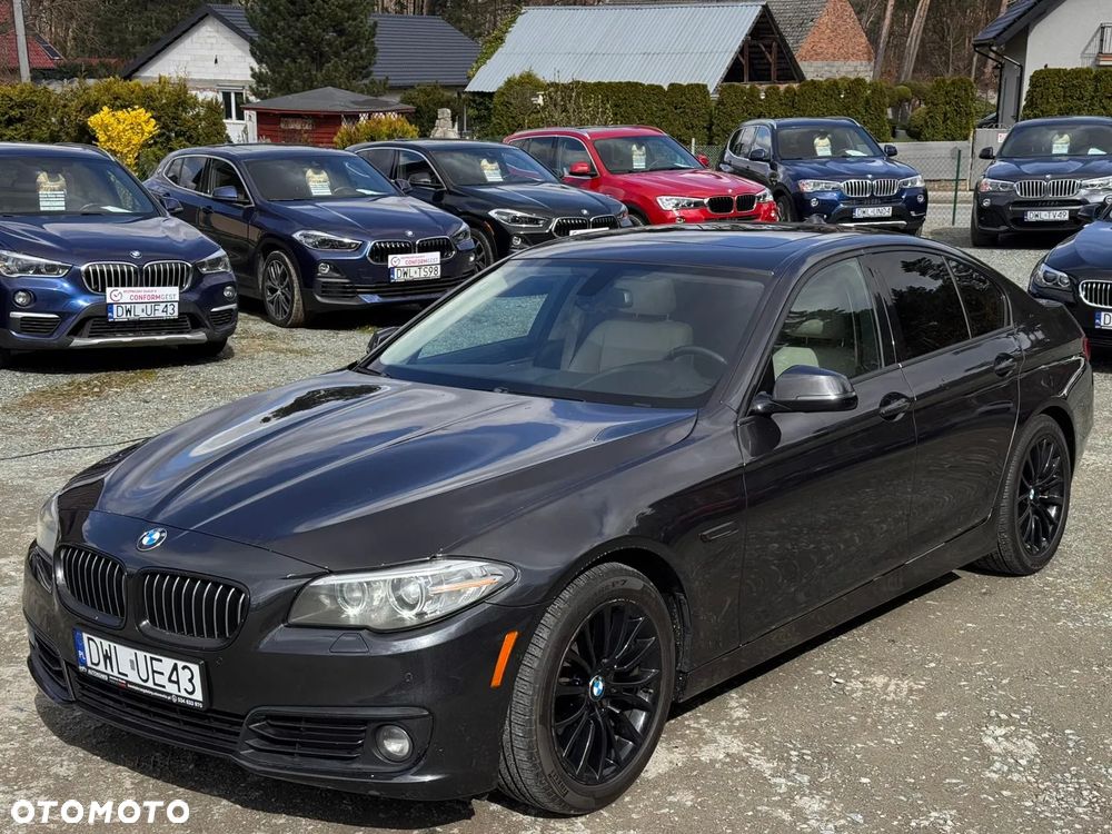 BMW Seria 5 528i xDrive Sport-Aut Luxury Line - 31