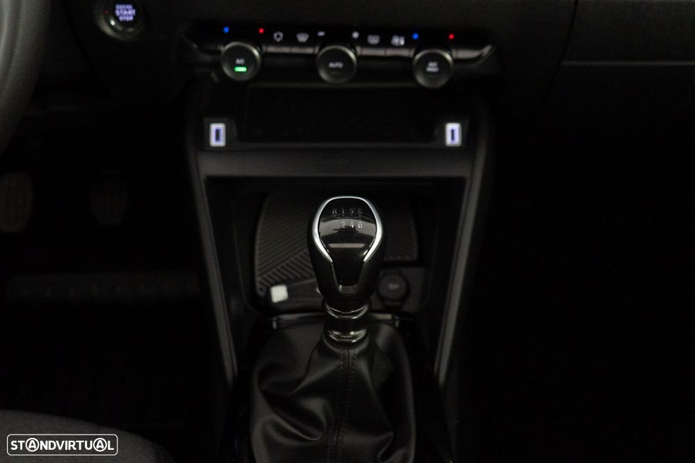 Citroën C4 1.2 PureTech Shine - 23
