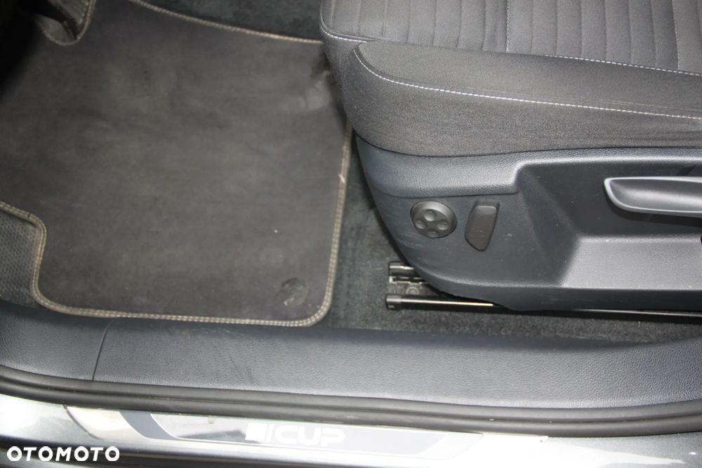 Volkswagen Sharan 2.0 TDI DSG BlueMotion Technology Cup - 10