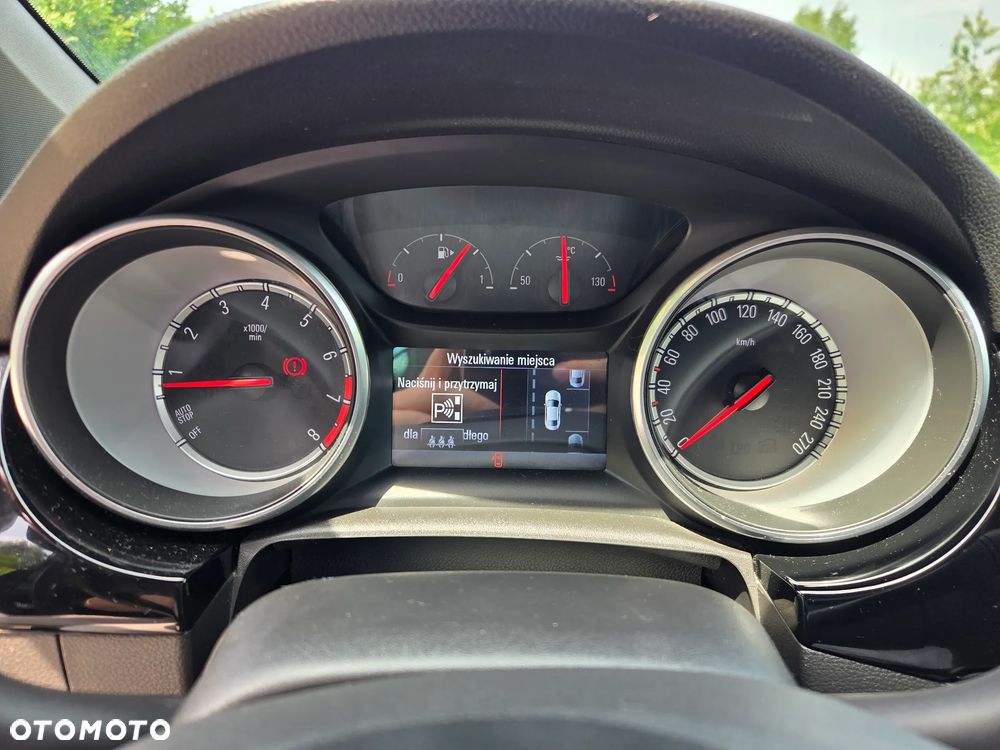 Opel Astra 1.6 T Dynamic S&S - 24