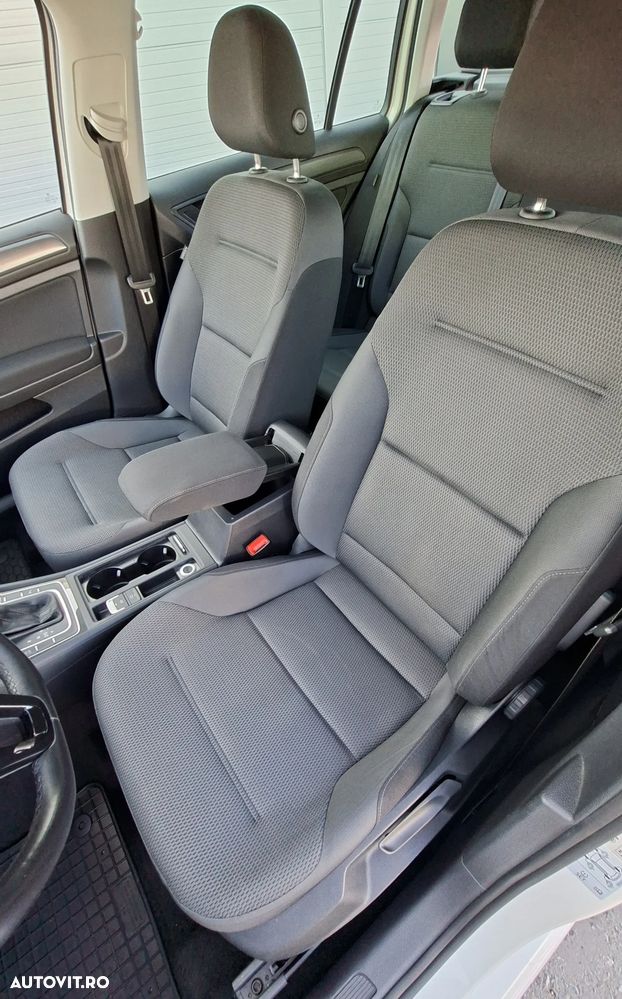 Volkswagen Golf - 12