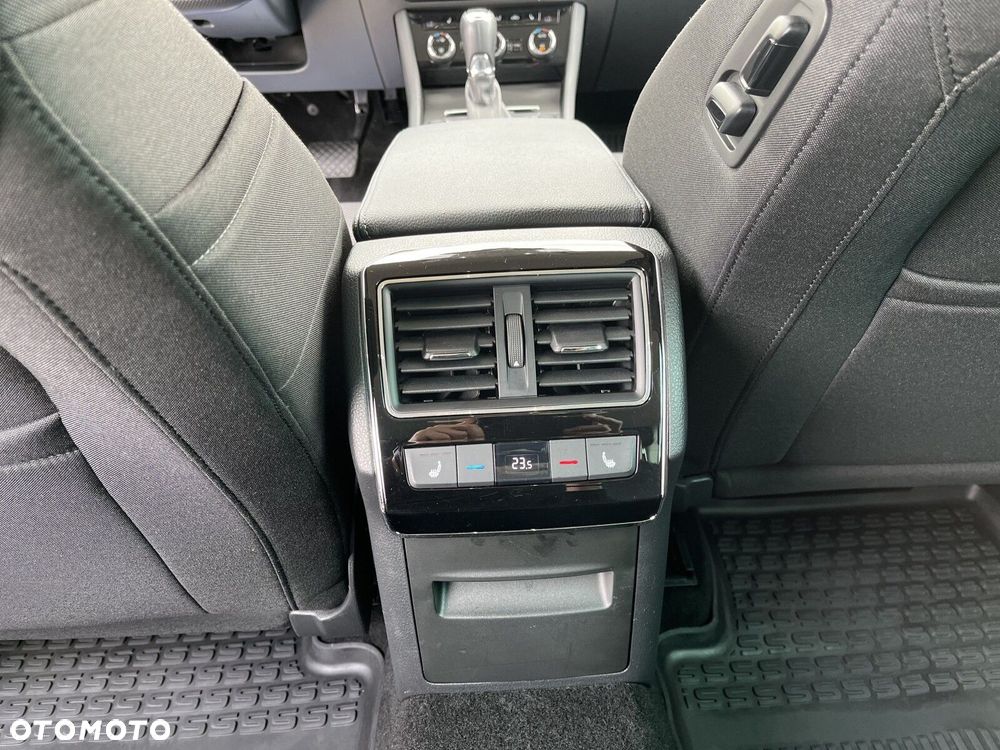 Skoda Superb 2.0 TSI Style DSG - 22