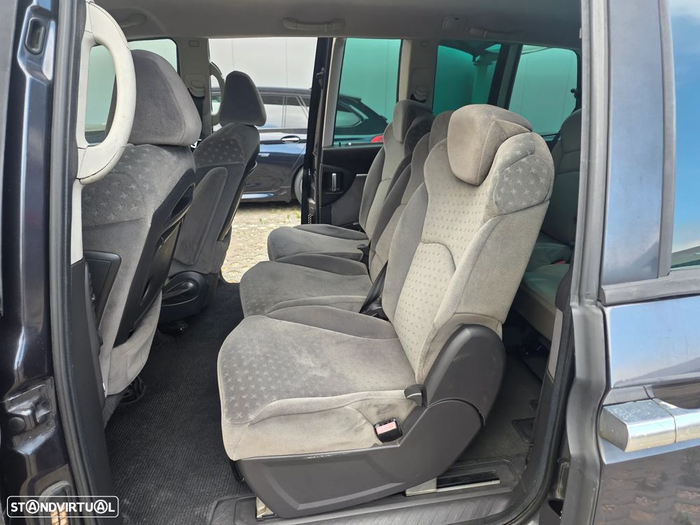 Peugeot 807 2.2 HDi Pullman - 10
