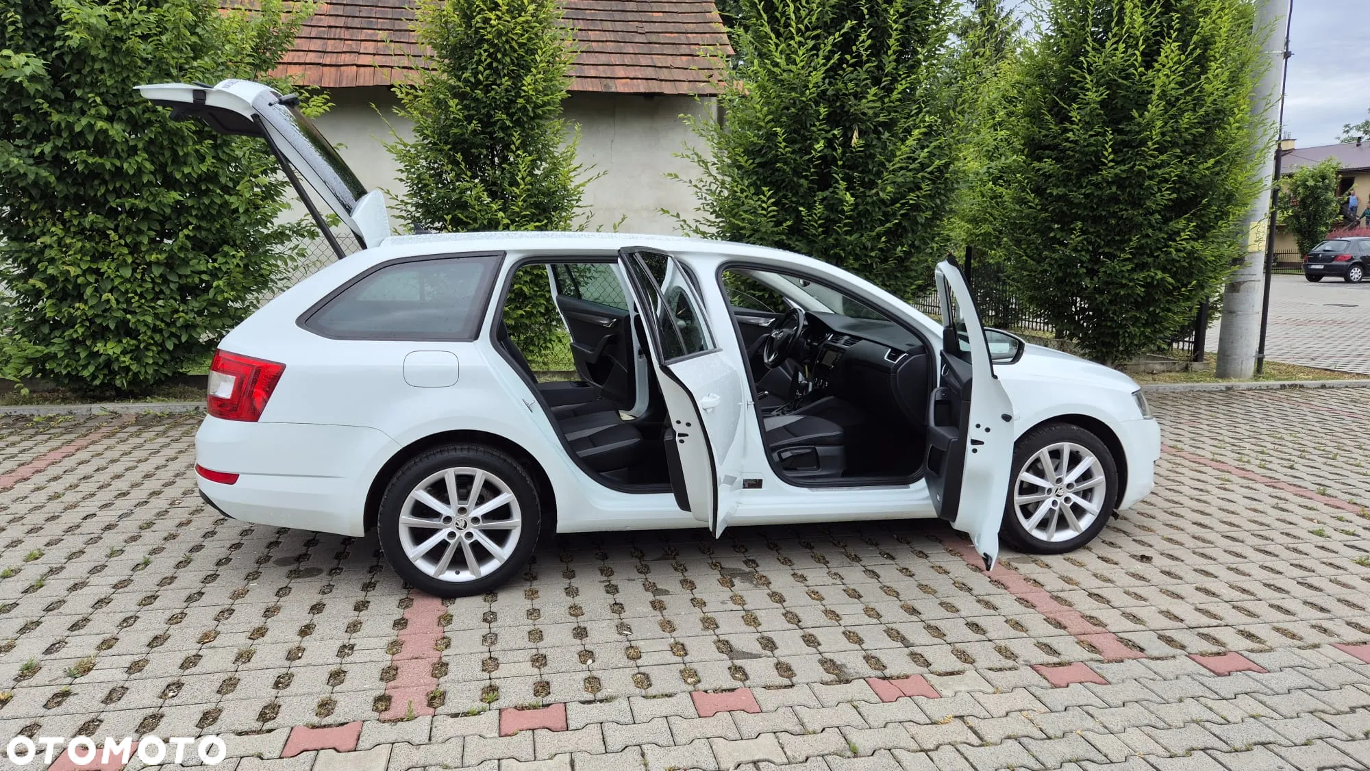 Skoda Octavia Combi 1.4 TSI DSG Ambition - 13