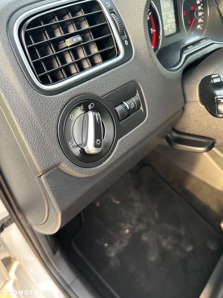 Volkswagen Polo 1.2 TSI Life - 25