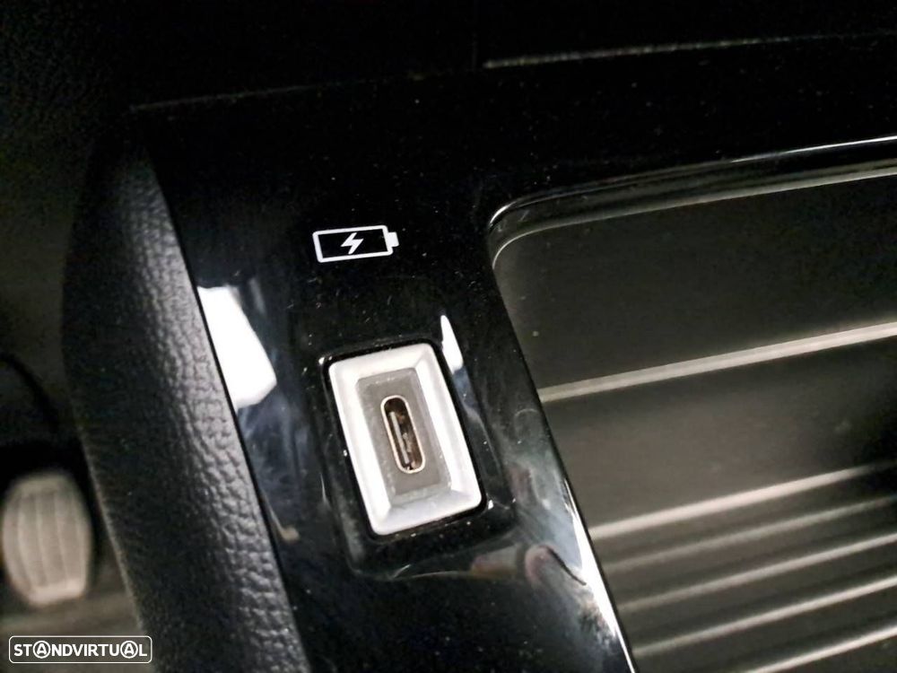 Peugeot 2008 1.2 PureTech Active Pack - 23