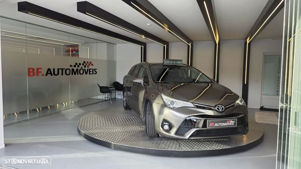 Toyota Avensis Touring Sports 2.0 D-4D Exclusive+GPS - 9