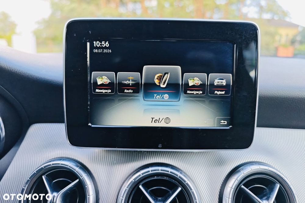 Mercedes-Benz CLA - 10