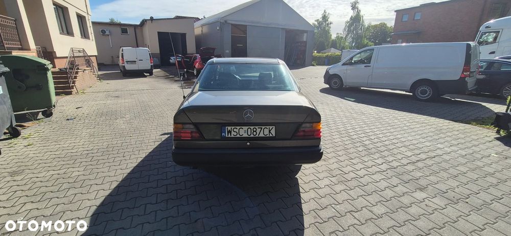 Mercedes-Benz W124 (1984-1993) - 6