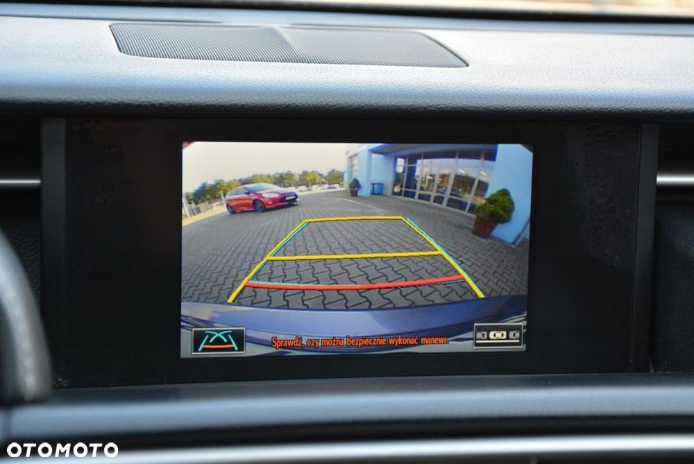 Lexus IS Luxury Line - 27