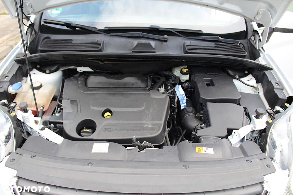 Ford Kuga 2.0 TDCi 4x4 Titanium - 35