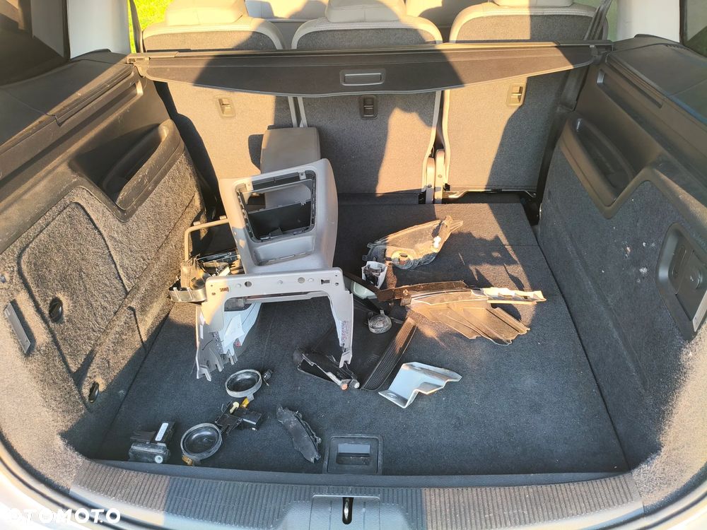 Volkswagen Sharan - 10