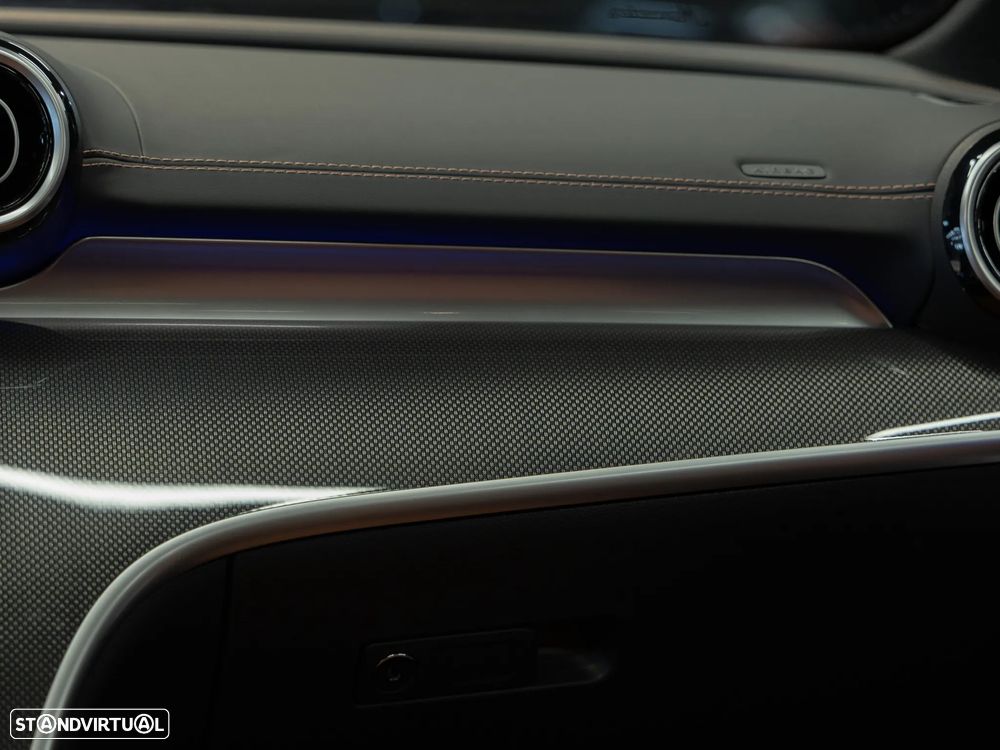 Mercedes-Benz C 300 d AMG Line - 23
