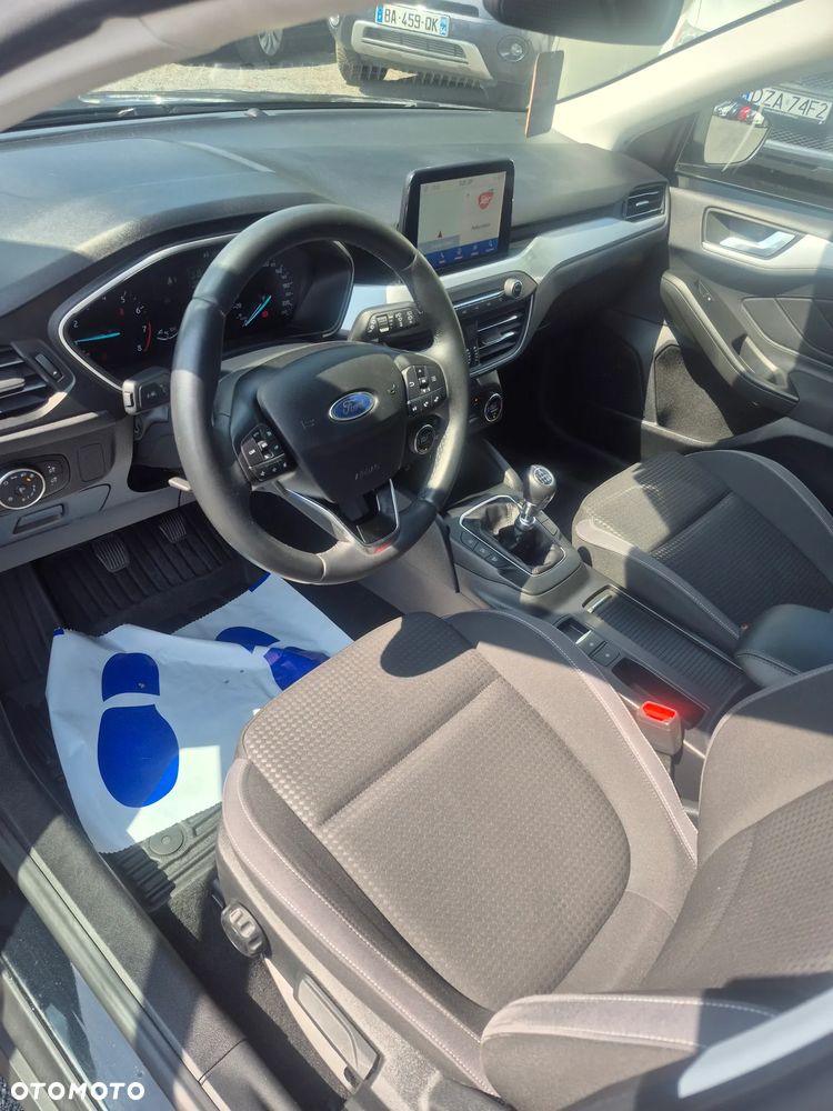 Ford Focus 1.0 EcoBoost STart-Stopp-System TITANIUM DESIGN - 12