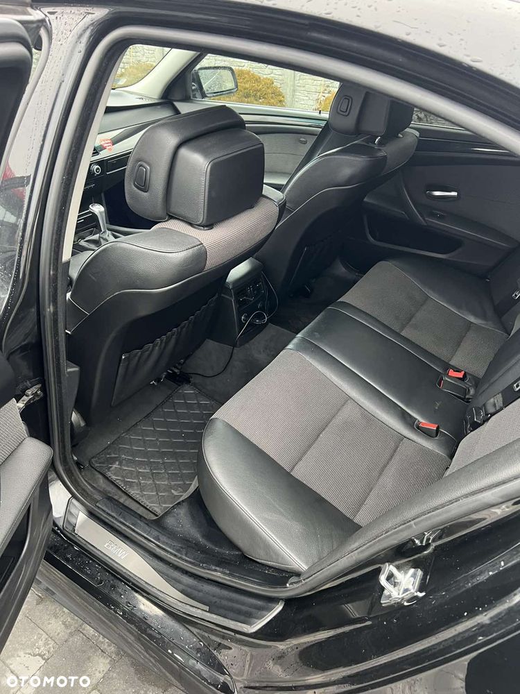 BMW Seria 5 520i - 10