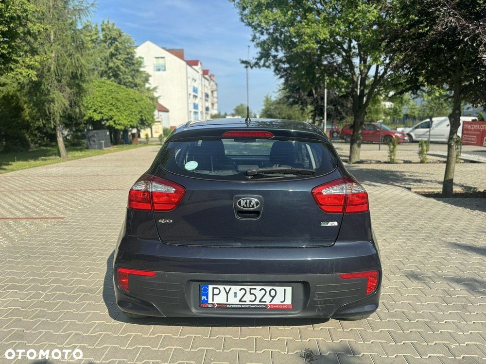 Kia Rio - 6