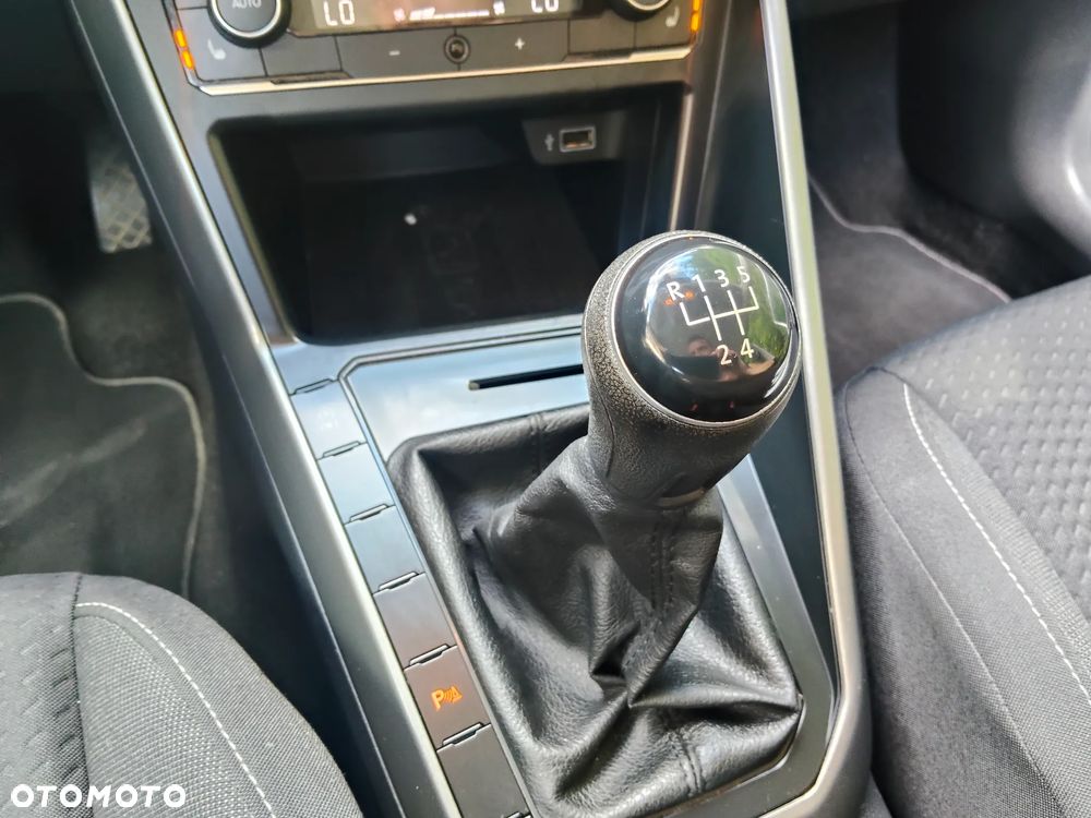 Volkswagen Polo 1.6 TDI SCR Highline - 32