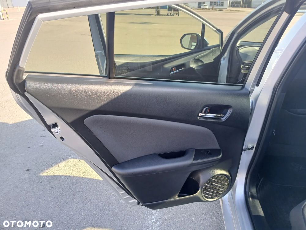 Toyota Prius Hybrid - 8