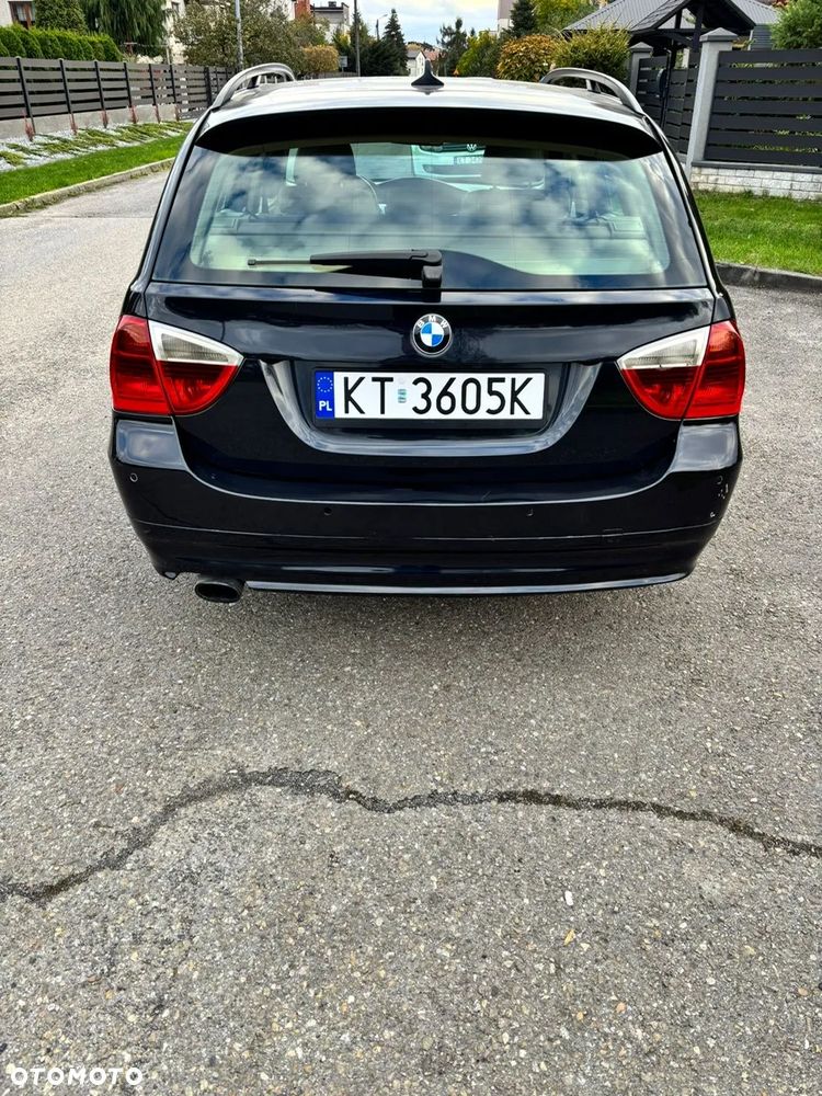 BMW Seria 3 320d DPF Touring - 6