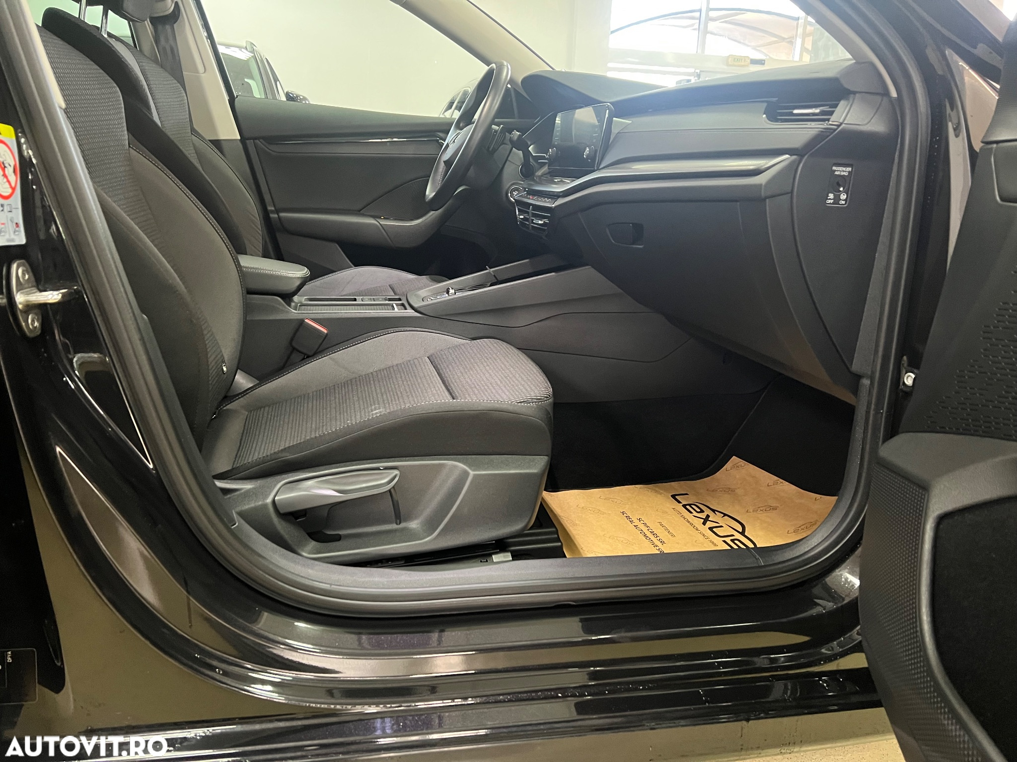 Skoda Octavia 1.5 TSI DSG MHEV Ambition - 4