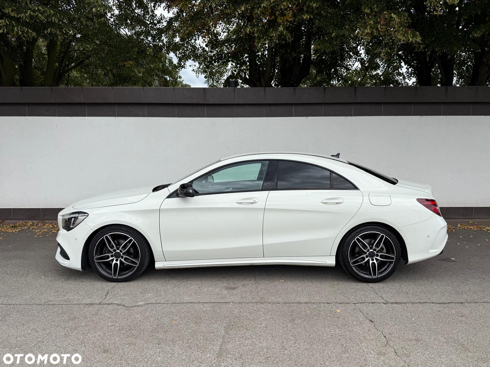 Mercedes-Benz CLA 200 7G-DCT AMG Line - 2