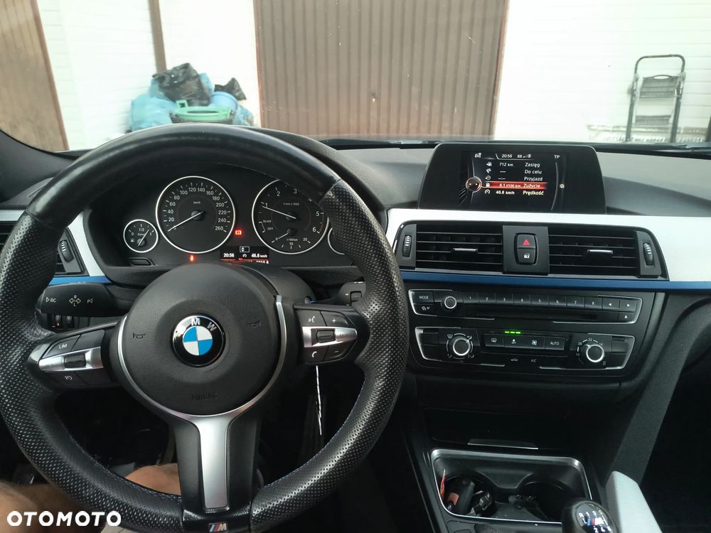 BMW Seria 3 318d xDrive M Sport - 4