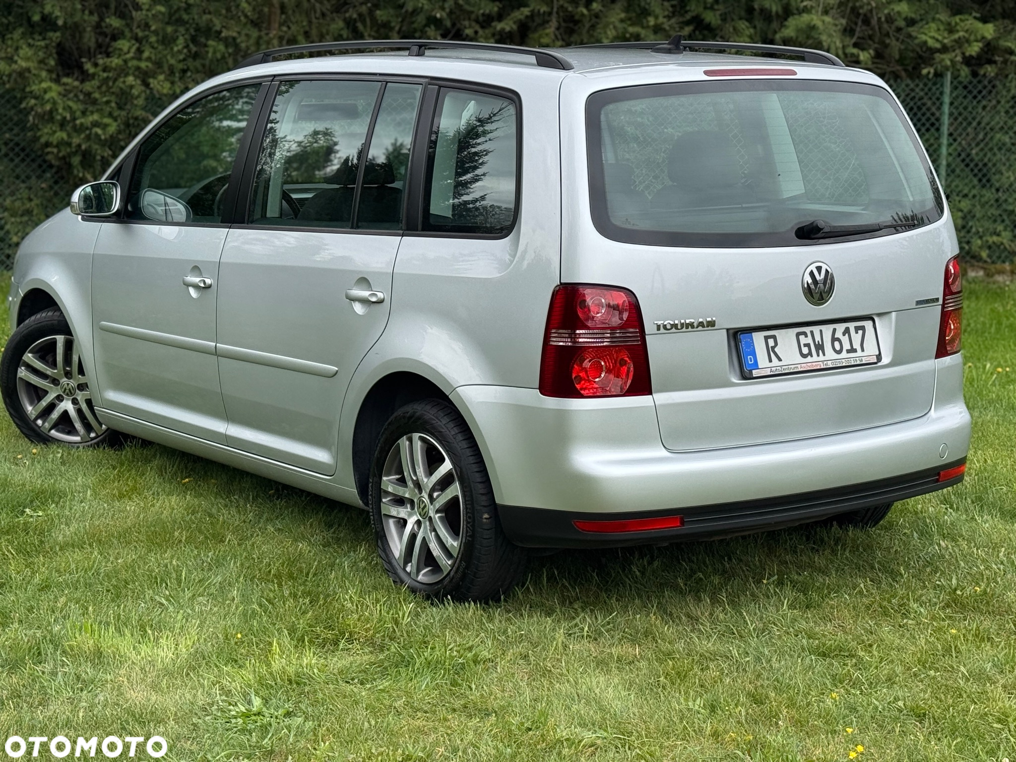 Volkswagen Touran 1.9 TDI DPF Blue Motion Highline - 14