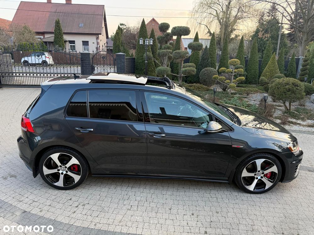 Volkswagen Golf GTI (BlueMotion Technology) DSG - 21