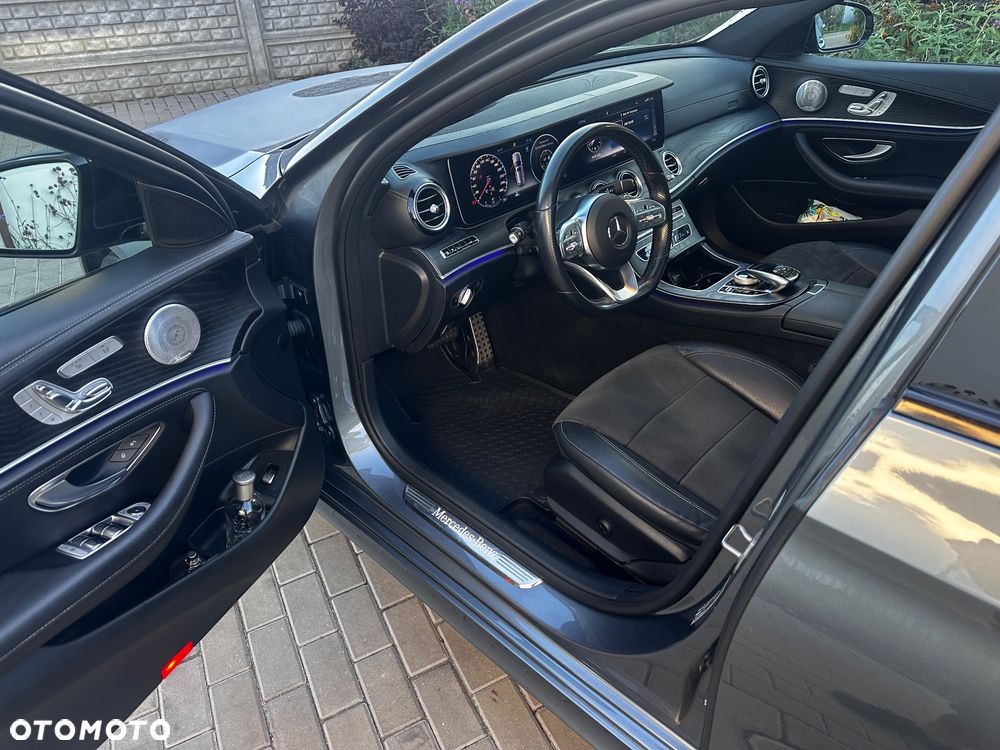 Mercedes-Benz Klasa E 220 d 4-Matic AMG - 36