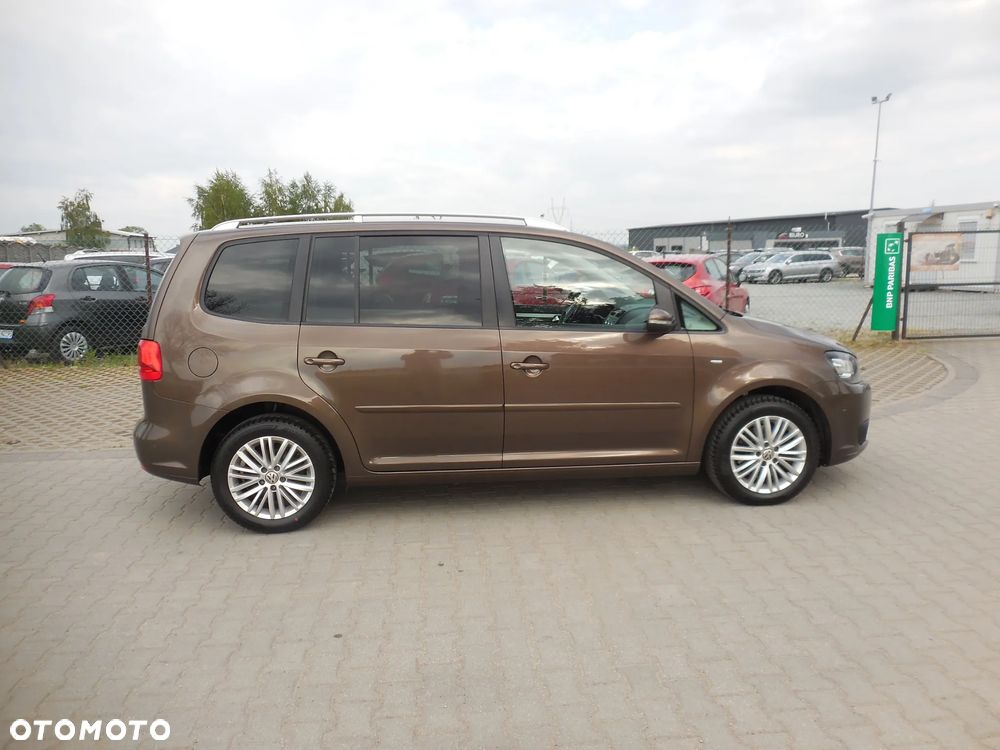 Volkswagen Touran 2.0 TDI DPF BlueMotion Technology Comfortline - 8
