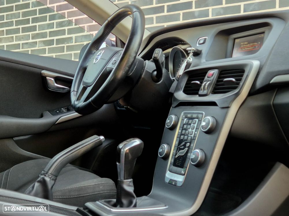 Volvo V40 2.0 D2 Kinetic - 8