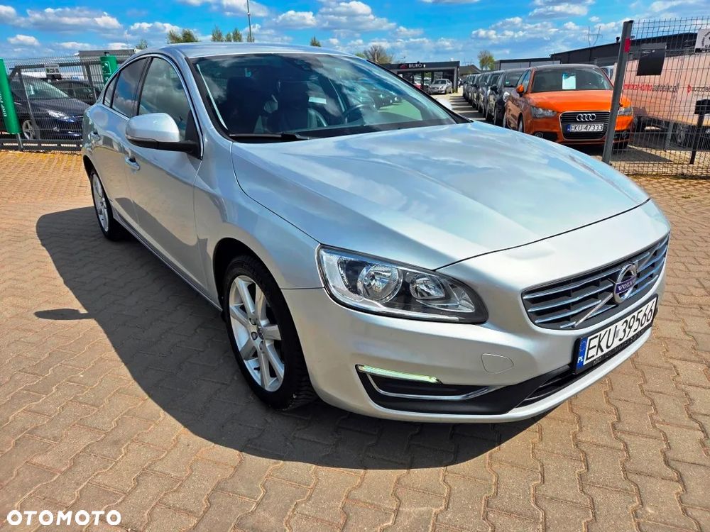 Volvo S60 D2 Drive-E Momentum - 25