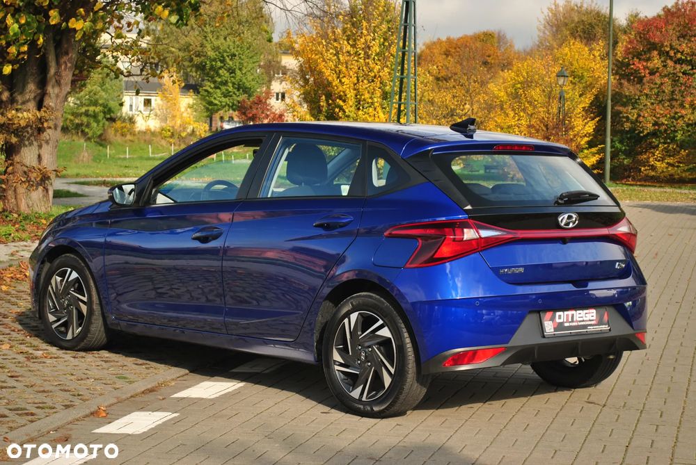 Hyundai i20 blue 1.2 Pure - 5