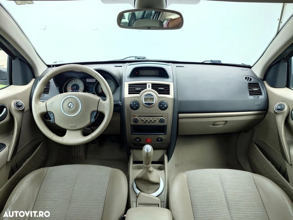 Renault Megane 1.6 Exception - 17